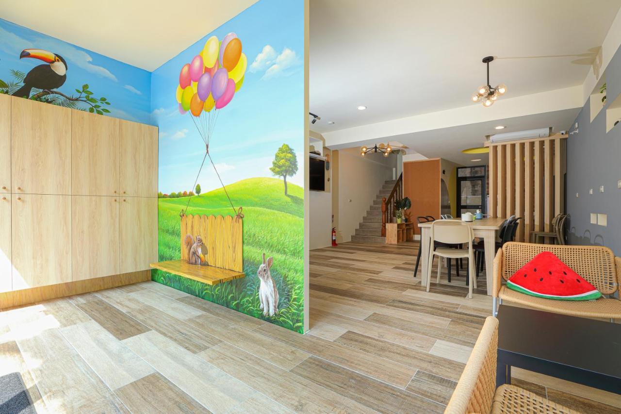 Colorful Balloons Homestay Манонг Екстериор снимка